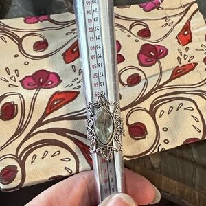 Elegant Silver-Toned Ring with Intricate Design & Pale Green Center Stone Sz 6